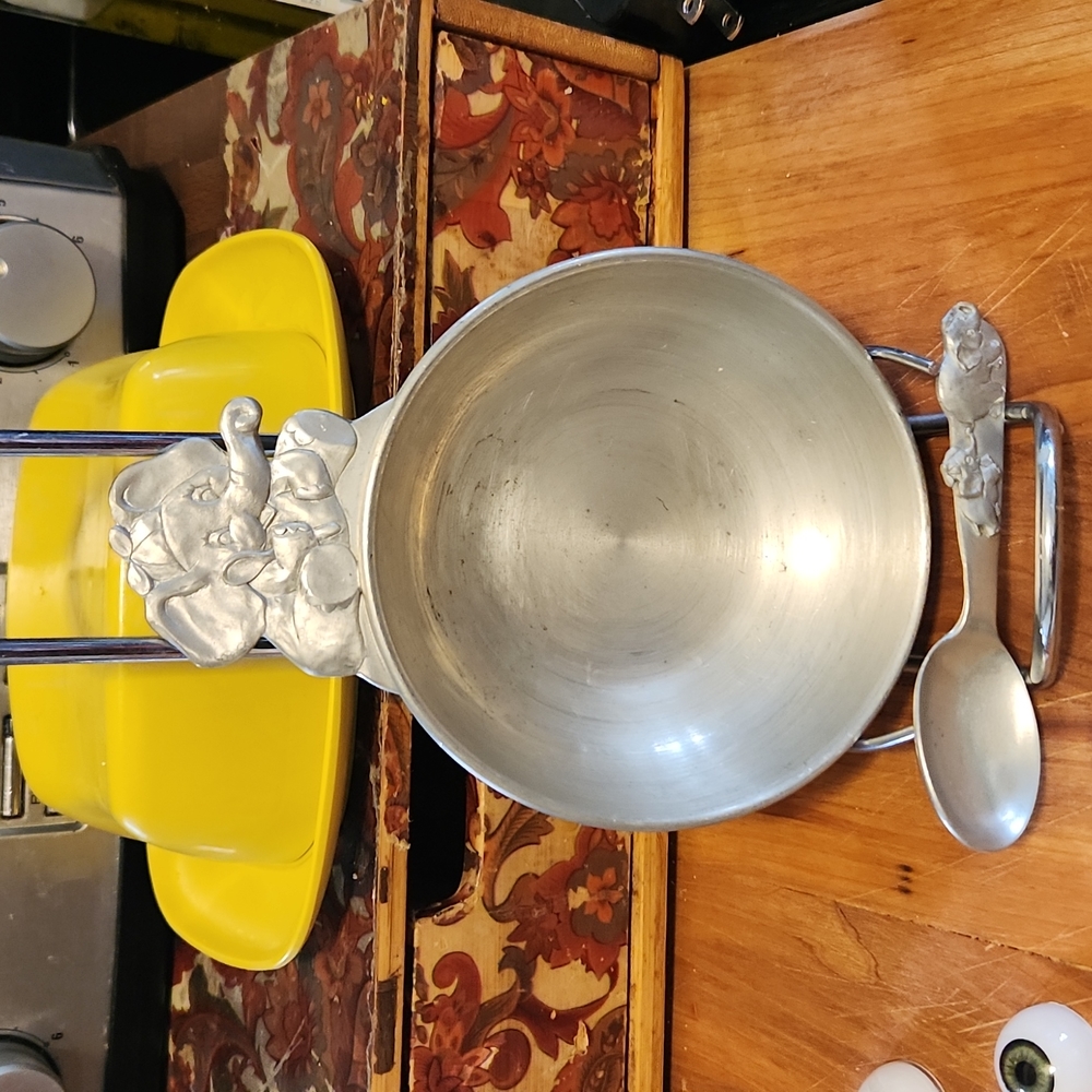 Vintage Seagull Pewter Canada Childs Baby spoon & Bowl Elephant Years 1991 1993